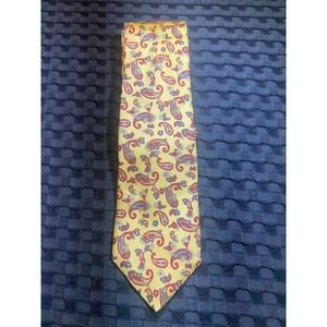 Vintage Sturbridge Tiemakers Men's Necktie Gold Made in USA 100% Siljk